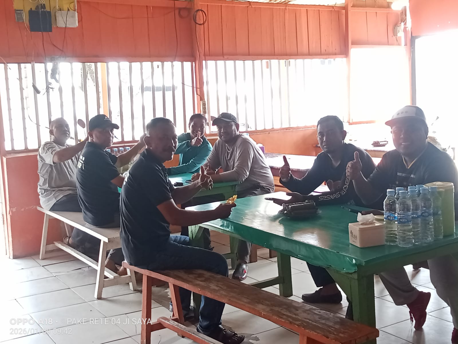 SELESAI KERJA BAKTI RT RW KELURAHAN WUNDUDOPI SINGGAH MAKAN COTO